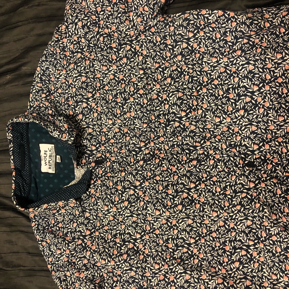 Short sleeve button down